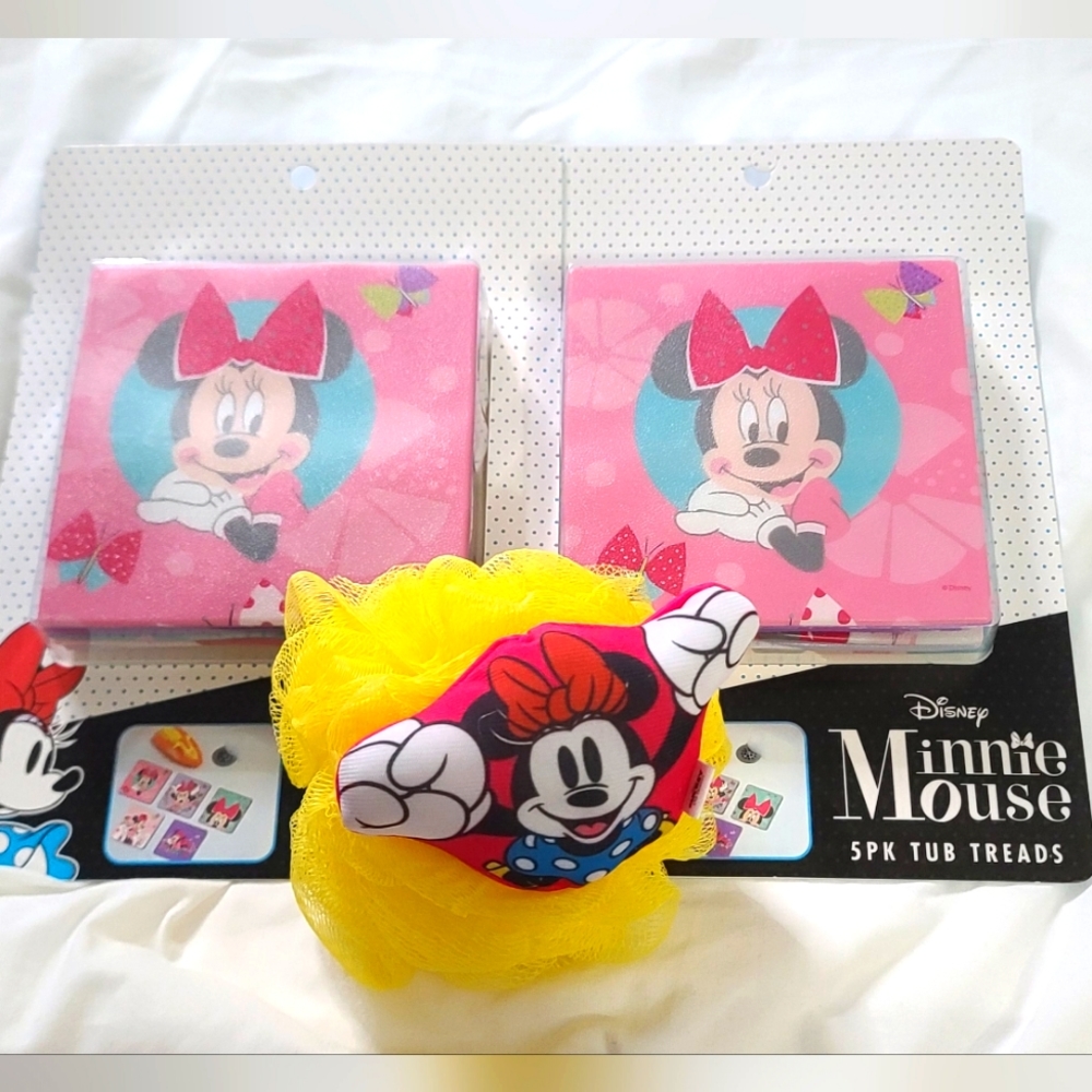 2 - 5 pack Mini Mouse bathtub treads & 1 Mini mouse loofah bundle